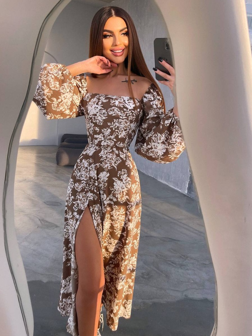 Улюблена сукня-міді зі шнурівкою на спинці та розрізом на ніжці Улюблена сукня-міді зі шнурівкою на спинці та розрізом на ніжці | PUSHKA SHOP