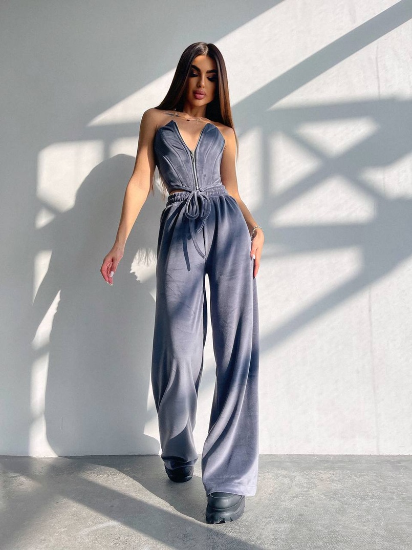 Велюровий комплект трійка: кофта + корсет на блискавці+ штани Велюровий комплект трійка: кофта + корсет на блискавці+ штани | PUSHKA SHOP