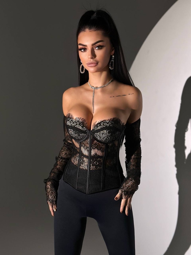 Комплект: мереживний корсет з чашечками + легінси зі штрипками + піджак Комплект: мереживний корсет з чашечками + легінси зі штрипками + піджак | PUSHKA SHOP