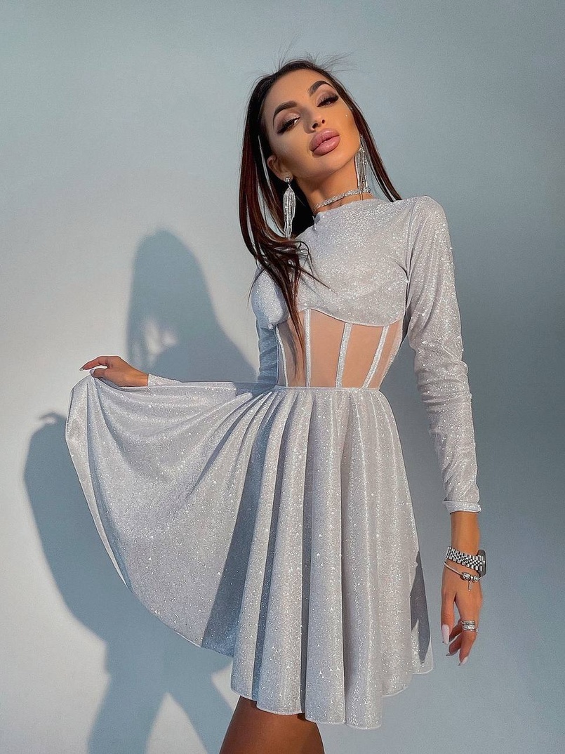 Приталена блискуча сукня з корсетною вставкою та пишною спідницею-сонцем Приталена блискуча сукня з корсетною вставкою та пишною спідницею-сонцем | PUSHKA SHOP