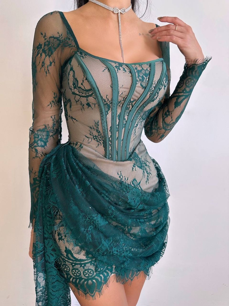 Мереживна сукня міні зі шлейфом Мереживна сукня міні зі шлейфом | PUSHKA SHOP