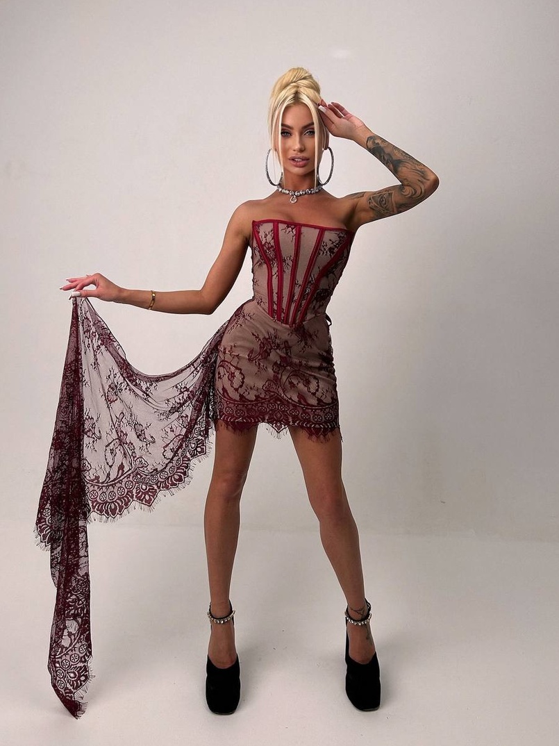 Мереживна сукня міні зі шлейфом   | PUSHKA SHOP