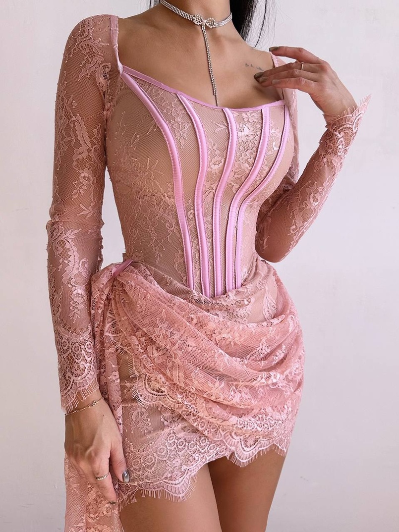 Мереживна сукня міні зі шлейфом Мереживна сукня міні зі шлейфом | PUSHKA SHOP