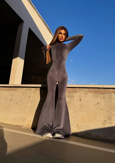 Велюровий комбінезон кльош Велюровий комбінезон кльош | PUSHKA SHOP