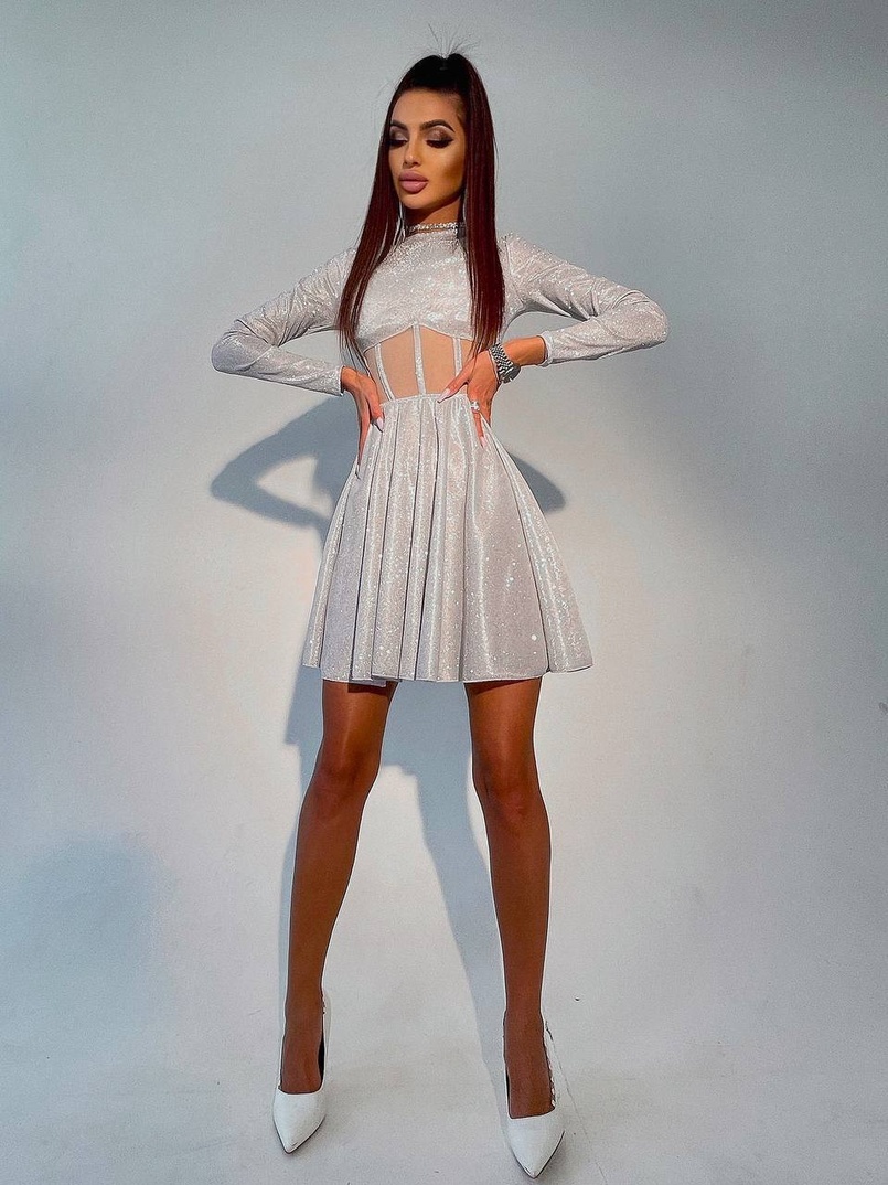 Приталена блискуча сукня з корсетною вставкою та пишною спідницею-сонцем Приталена блискуча сукня з корсетною вставкою та пишною спідницею-сонцем | PUSHKA SHOP