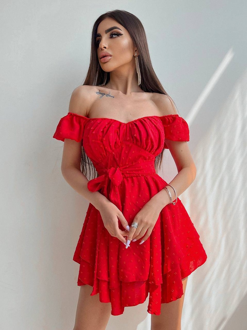 Платье со сборкой на груди и пышной юбкой  | PUSHKA SHOP