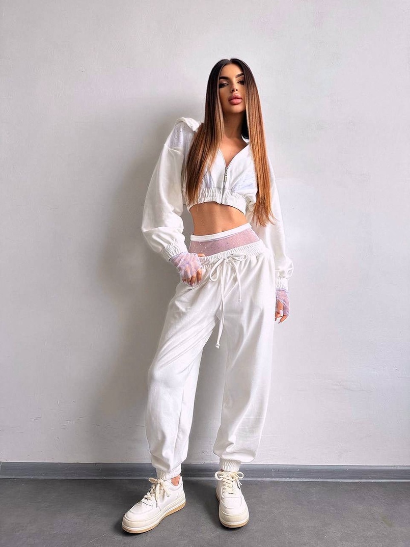 Велюровий комплект декорований стразами( бомбер+ рукавички+ штани + трусики) Велюровий комплект декорований стразами( бомбер+ рукавички+ штани + трусики) | PUSHKA SHOP