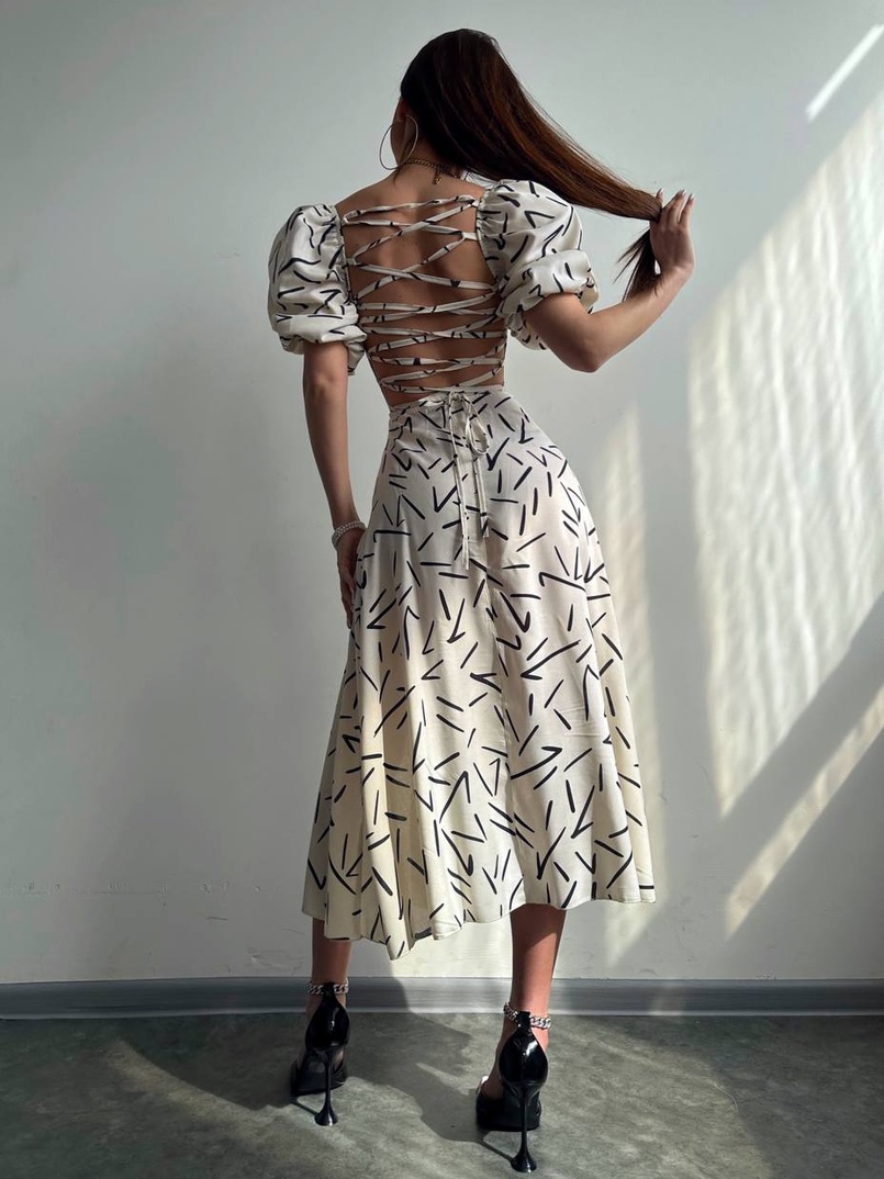 Сукня -міді зі шнурівкою на спинці та розрізом на ніжці Сукня -міді зі шнурівкою на спинці та розрізом на ніжці | PUSHKA SHOP