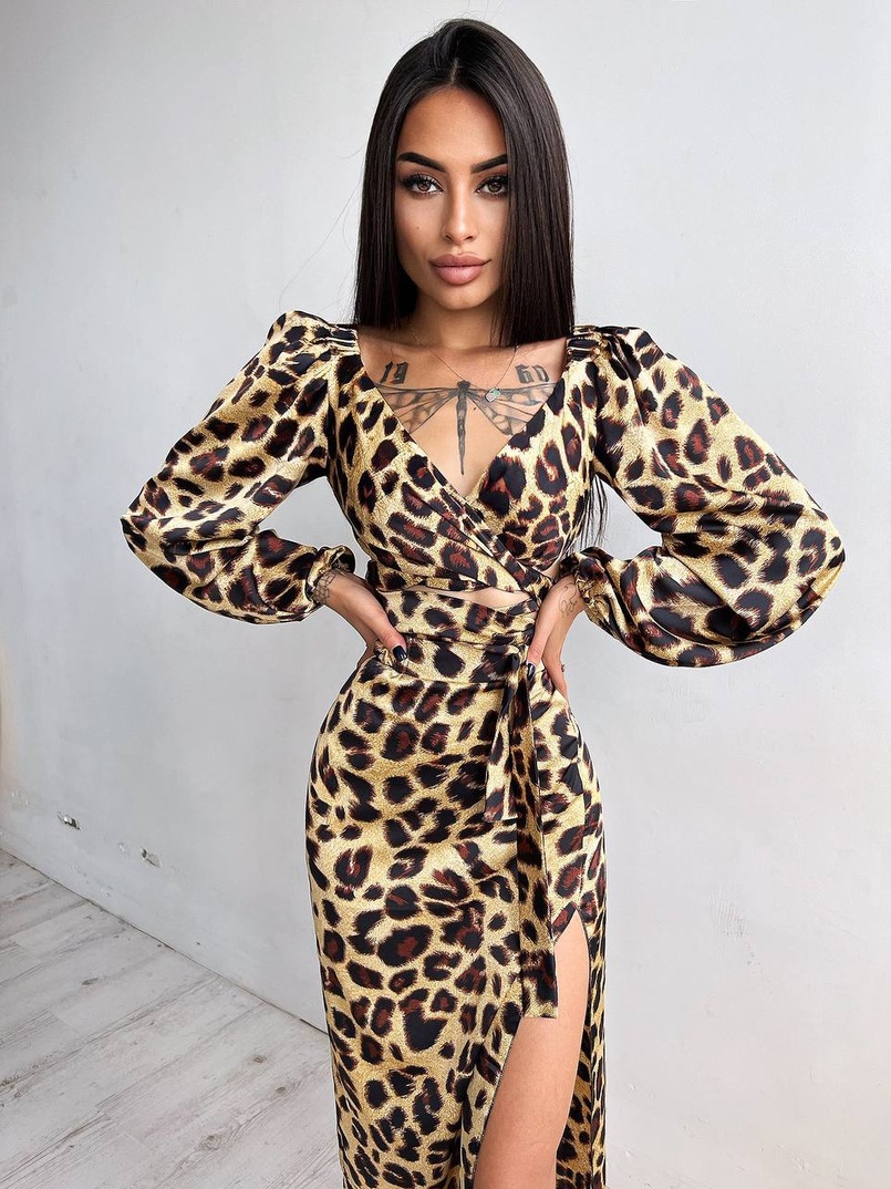 Комплект: топ із зав'язками на талії + спідниця міді з розрізом Комплект: топ із зав'язками на талії + спідниця міді з розрізом | PUSHKA SHOP