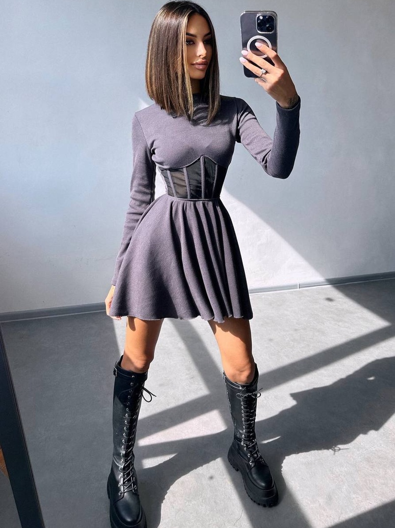 Приталена сукня з корсетною вставкою та спідницею-сонцем | PUSHKA SHOP