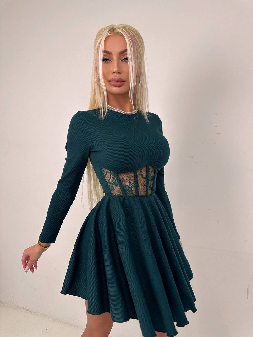Трикотажна корсетна сукня з мереживом та пишною спідницею  Трикотажна корсетна сукня з мереживом та пишною спідницею  | PUSHKA SHOP
