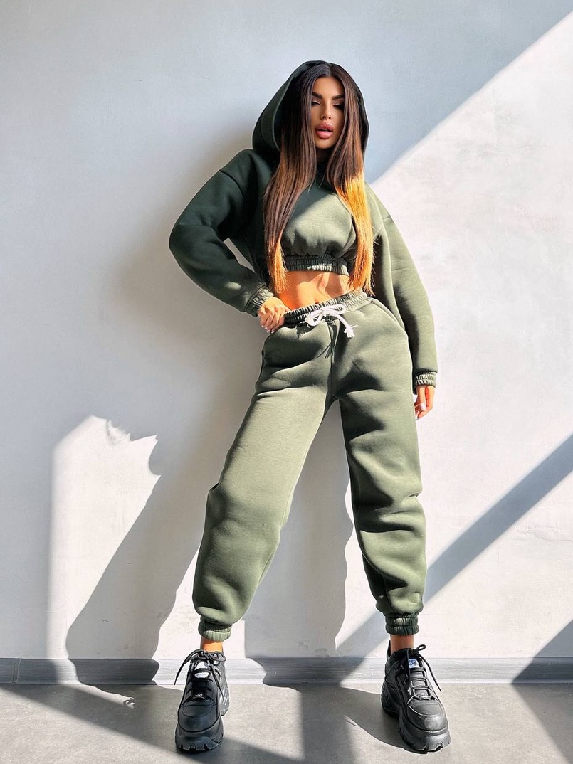 Базовий костюм на флісі з об'ємними капюшоном Базовий костюм на флісі з об'ємними капюшоном | PUSHKA SHOP