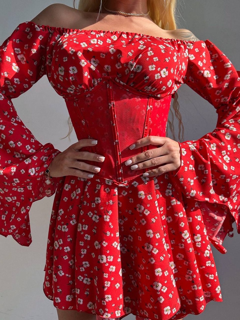 Сукня з асиметричною спідницею та розкльошеними рукавами + корсет  Сукня з асиметричною спідницею та розкльошеними рукавами + корсет  | PUSHKA SHOP