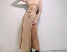 Трикотажный комплект: юбка  миди с разрезом + топ с завязками на талии  Трикотажный комплект: юбка  миди с разрезом + топ с завязками на талии  | PUSHKA SHOP