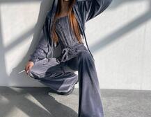 Велюровий комплект трійка: кофта + корсет на блискавці+ штани Велюровий комплект трійка: кофта + корсет на блискавці+ штани | PUSHKA SHOP