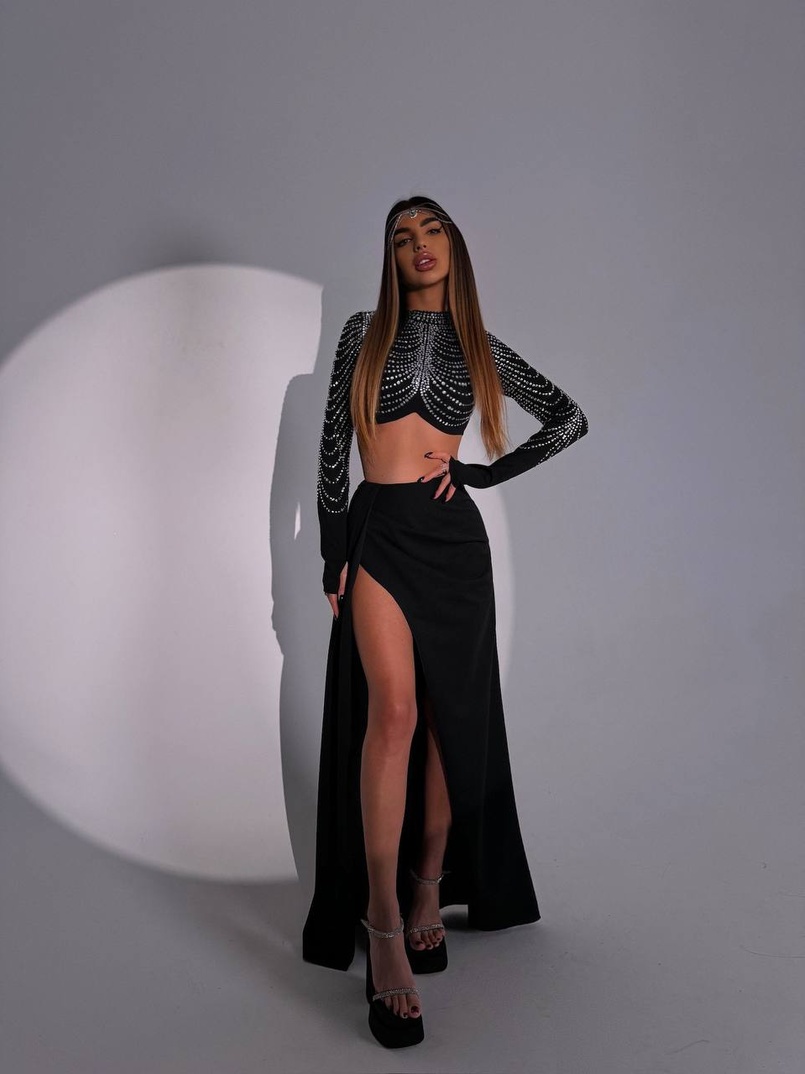 Комплект: топ декорований стразами + спідниця максі Комплект: топ декорований стразами + спідниця максі | PUSHKA SHOP