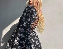 Улюблена сукня-міді зі шнурівкою на спинці та розрізом на ніжці Улюблена сукня-міді зі шнурівкою на спинці та розрізом на ніжці | PUSHKA SHOP