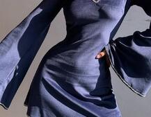 Оксамитова сукня,  декорована стразами з розкльошоними рукавами  Оксамитова сукня,  декорована стразами з розкльошоними рукавами  | PUSHKA SHOP