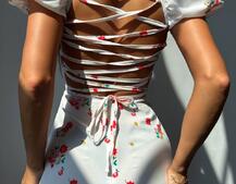 Сукня- міні у квітковий принт зі шнурівкою на спинці  Сукня- міні у квітковий принт зі шнурівкою на спинці  | PUSHKA SHOP