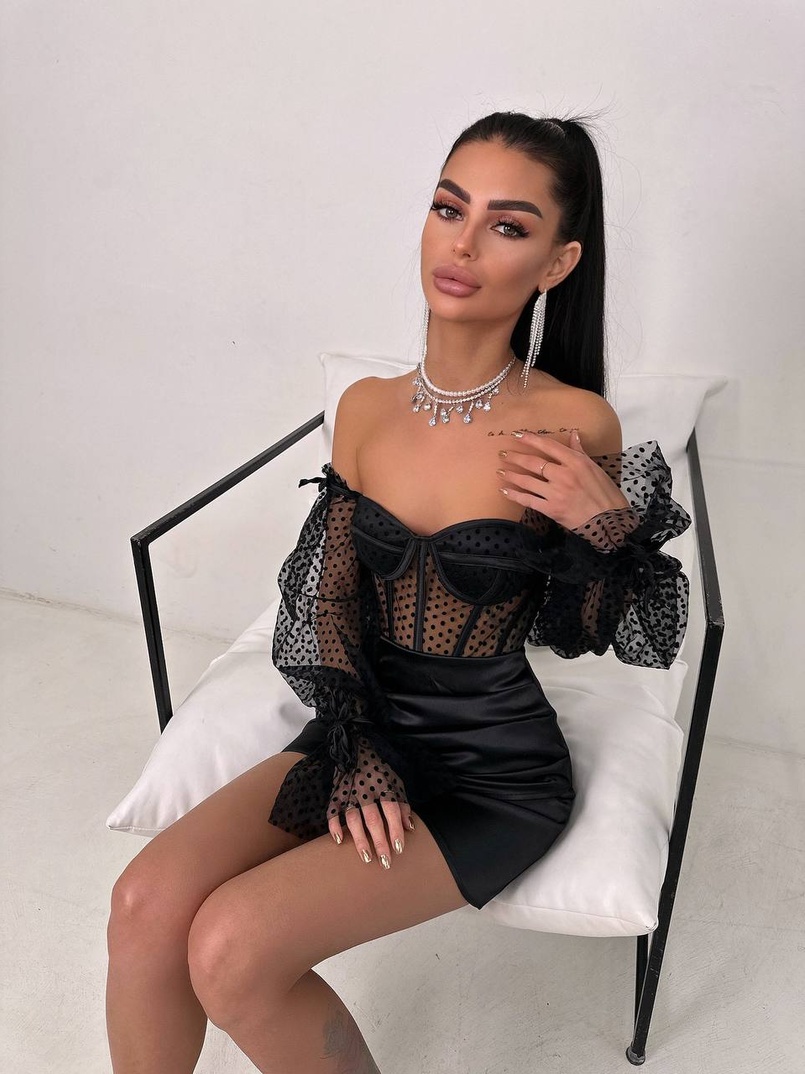 Улюблений комплект в новому виконанні: корсет бюстьє з об’ємними рукавами + спідниця міні Улюблений комплект в новому виконанні: корсет бюстьє з об’ємними рукавами + спідниця міні | PUSHKA SHOP