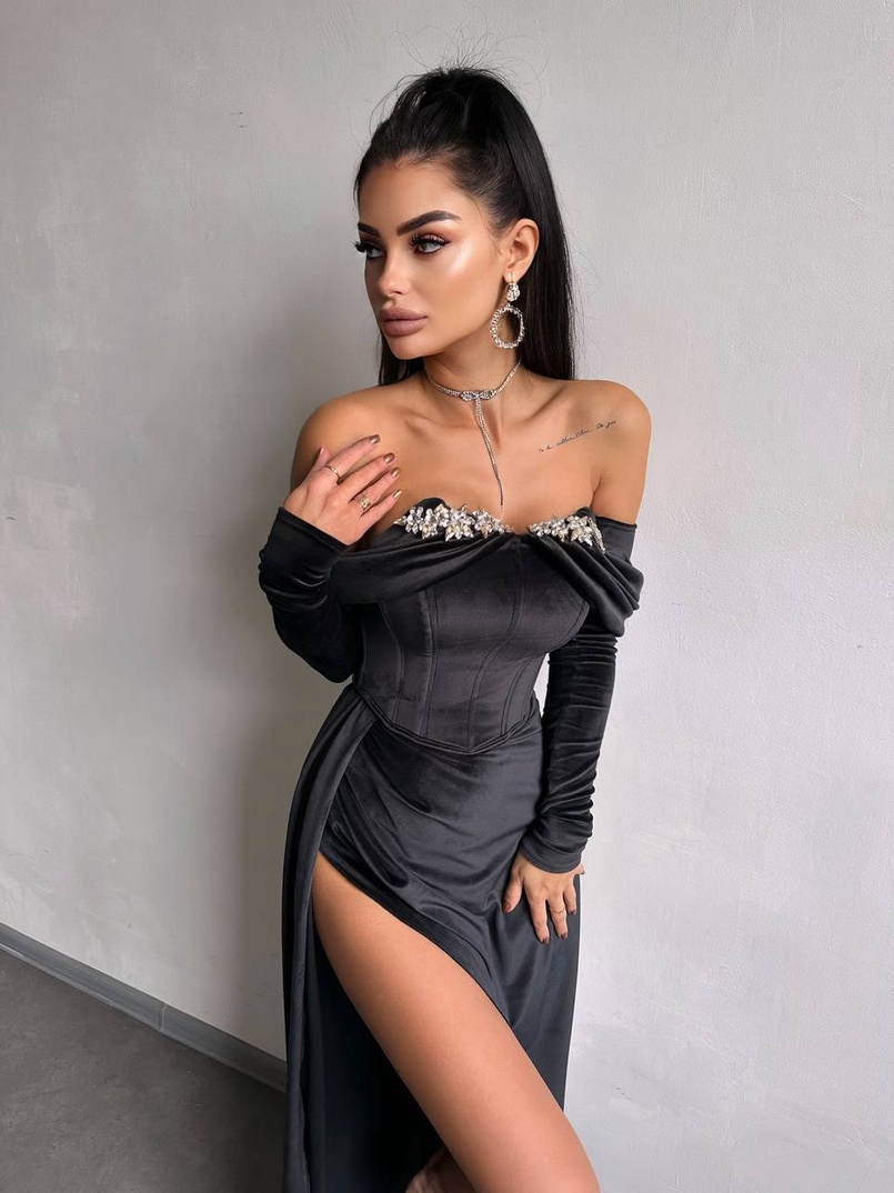 Оксамитова сукня максі декорована стразами  Ручна робота  | PUSHKA SHOP