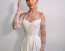 Платье макси с пайетками и разрезом на юбке Платье макси с пайетками и разрезом на юбке | PUSHKA SHOP