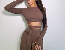 Трикотажный комплект: юбка  миди с разрезом + топ с завязками на талии  Трикотажный комплект: юбка  миди с разрезом + топ с завязками на талии  | PUSHKA SHOP