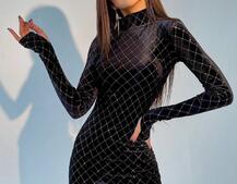 Сяюча оксамитова сукня міні з геометричним принтом  | PUSHKA SHOP