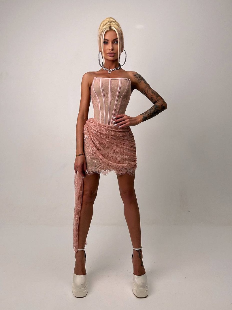 Мереживна сукня міні зі шлейфом   | PUSHKA SHOP