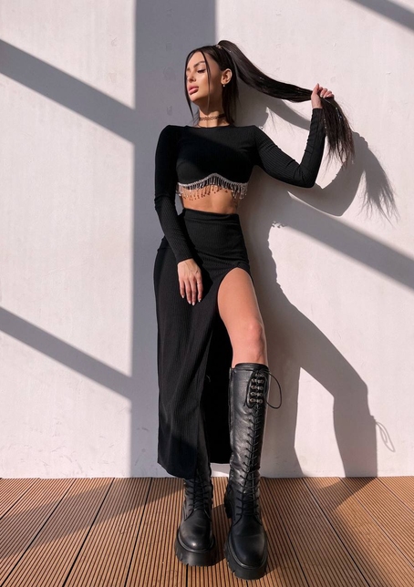 Комплект: спідниця з розрізом + топ, декорований бахромой зі страз Комплект: спідниця з розрізом + топ, декорований бахромой зі страз | PUSHKA SHOP