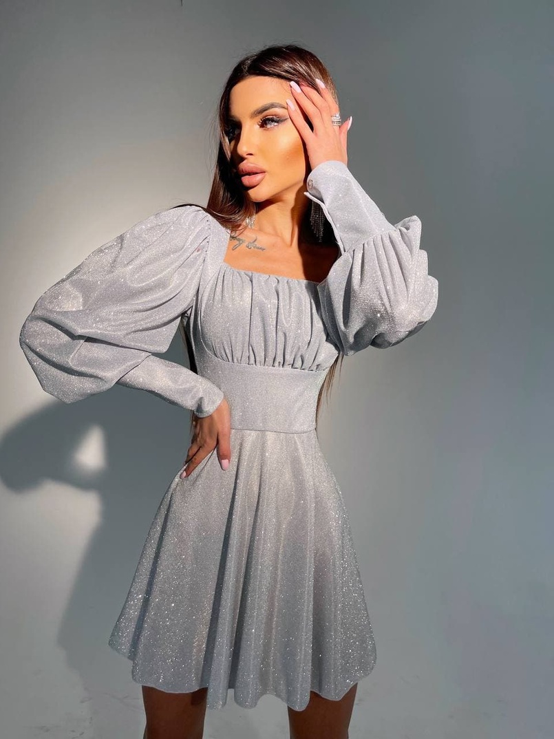 Блестящее платье с объемными рукавами  Блестящее платье с объемными рукавами  | PUSHKA SHOP