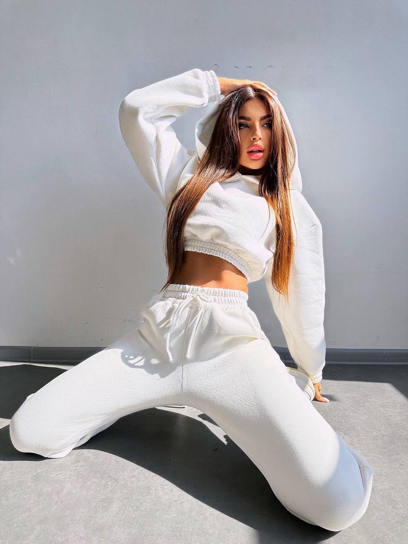 Базовий костюм на флісі з об'ємними капюшоном Базовий костюм на флісі з об'ємними капюшоном | PUSHKA SHOP