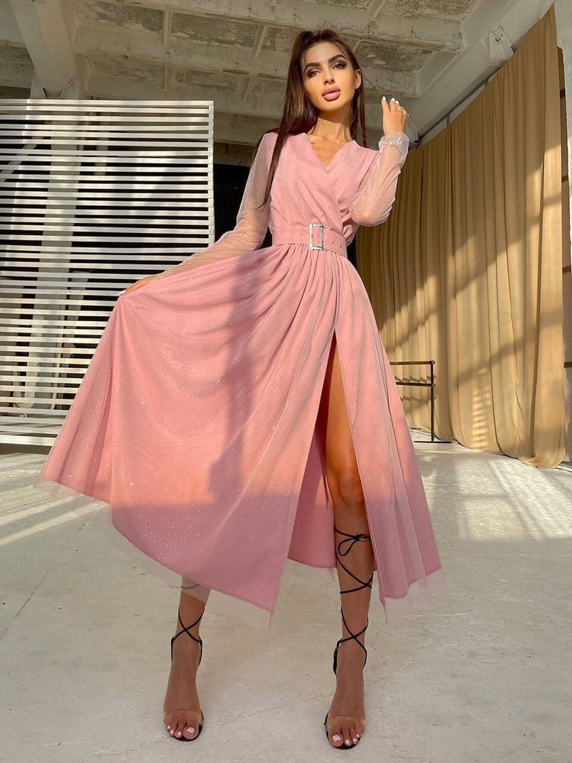 Блестящее платье-миди с запахом на груди и разрезом на юбке Блестящее платье-миди с запахом на груди и разрезом на юбке | PUSHKA SHOP