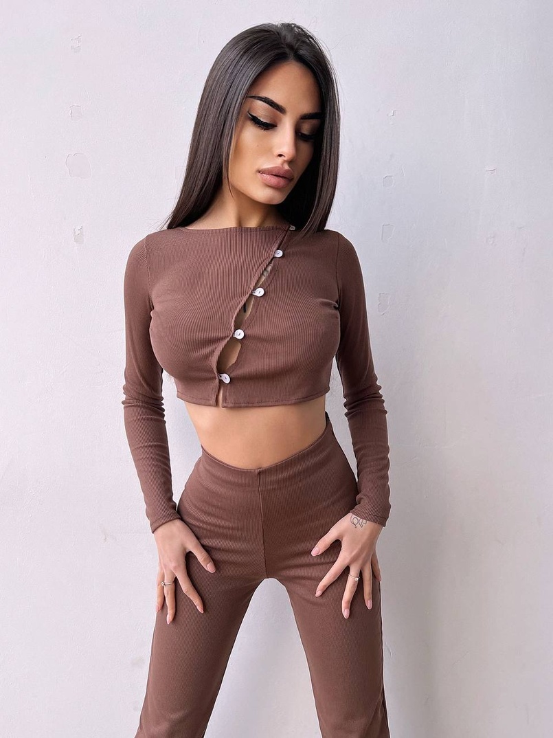 Комплект : штани кльош і топ на ґудзиках   Комплект : штани кльош і топ на ґудзиках   | PUSHKA SHOP