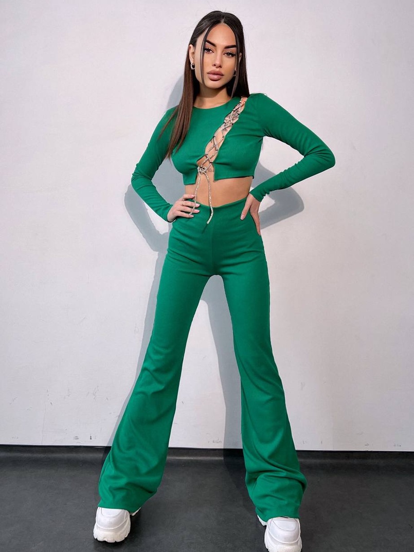 Комплект : штани кльош і топ декорований шнурком зі стразами  Комплект : штани кльош і топ декорований шнурком зі стразами  | PUSHKA SHOP