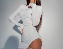 Сукня з розрізом, декорована бахромою зі страз Сукня з розрізом, декорована бахромою зі страз | PUSHKA SHOP