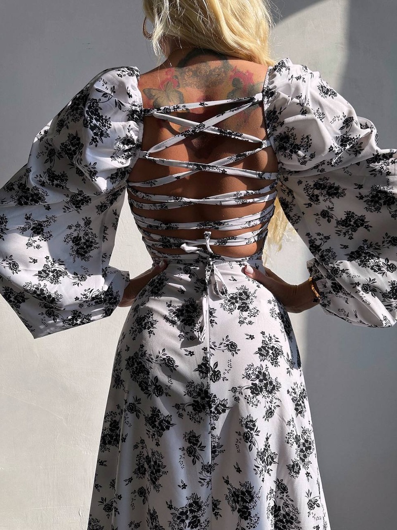 Улюблена сукня-міді зі шнурівкою на спинці та розрізом на ніжці Улюблена сукня-міді зі шнурівкою на спинці та розрізом на ніжці | PUSHKA SHOP