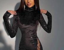 Оксамитова сукня-гольф зі шнурівкою Шнурівкою можна регулювати ширину вирізу Оксамитова сукня-гольф зі шнурівкою Шнурівкою можна регулювати ширину вирізу | PUSHKA SHOP