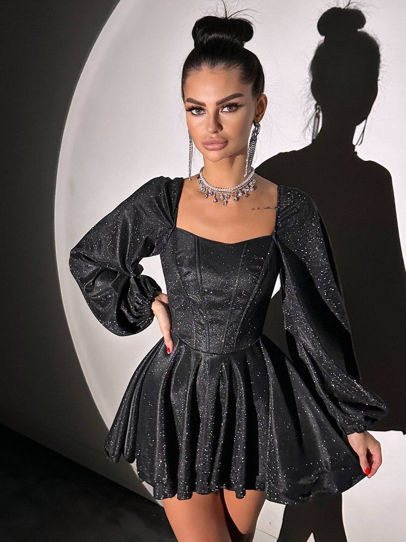 Сяюча корсетна сукня з пишною подвійною спідницею та об‘ємними рукавами | PUSHKA SHOP