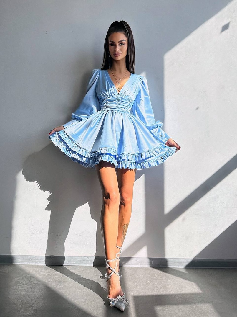 Атласна сукня з пишною подвійною спідницею та об‘ємними рукавами | PUSHKA SHOP