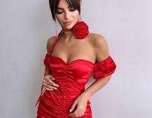 Сукня - міні з драпіруванням та трояндою-чокером Сукня - міні з драпіруванням та трояндою-чокером | PUSHKA SHOP