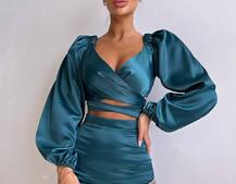 Атласний комплект, декорований бахромою зі страз Атласний комплект, декорований бахромою зі страз | PUSHKA SHOP