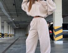 Теплий та мʼякий комплект: Обʼємний худі з капюшоном та штани з манжетами  Дуже приємний до тіла Теплий та мʼякий комплект: Обʼємний худі з капюшоном та штани з манжетами  Дуже приємний до тіла | PUSHKA SHOP