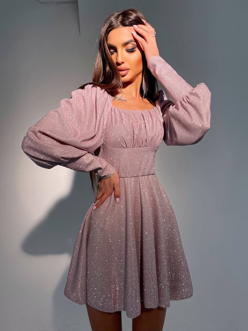 Блестящее платье с объемными рукавами  Блестящее платье с объемными рукавами  | PUSHKA SHOP