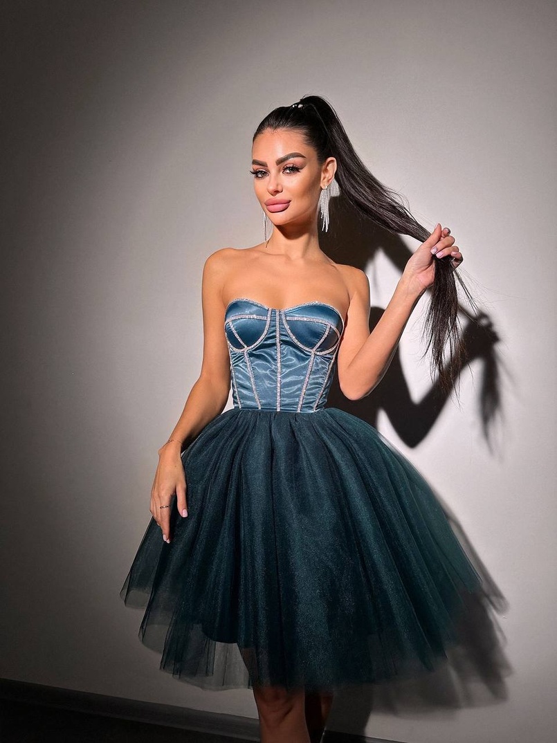 Комплект: корсет, декорований стразами  +  пишна фатинова спідниця Комплект: корсет, декорований стразами  +  пишна фатинова спідниця | PUSHKA SHOP