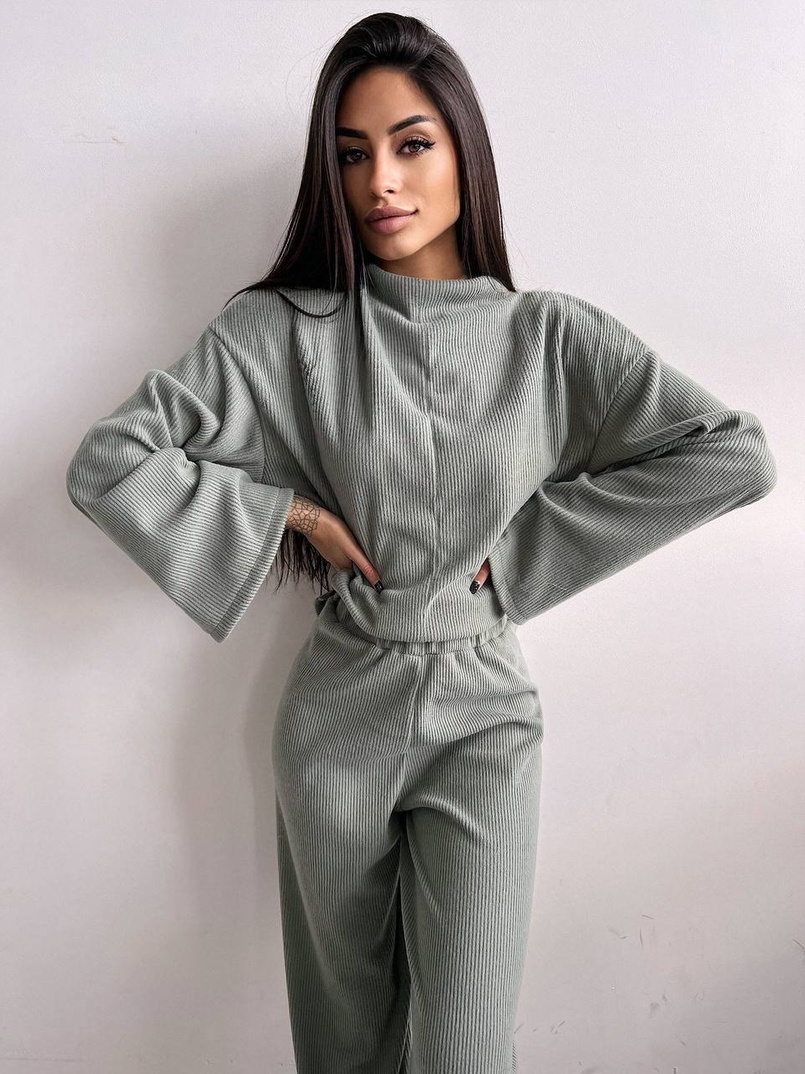 Повсякденний костюм із теплого трикотажу-рубчика Повсякденний костюм із теплого трикотажу-рубчика | PUSHKA SHOP