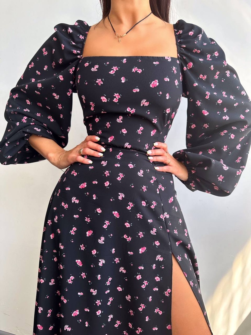 Сукня -міді зі шнурівкою на спинці та розрізом на ніжці Сукня -міді зі шнурівкою на спинці та розрізом на ніжці | PUSHKA SHOP