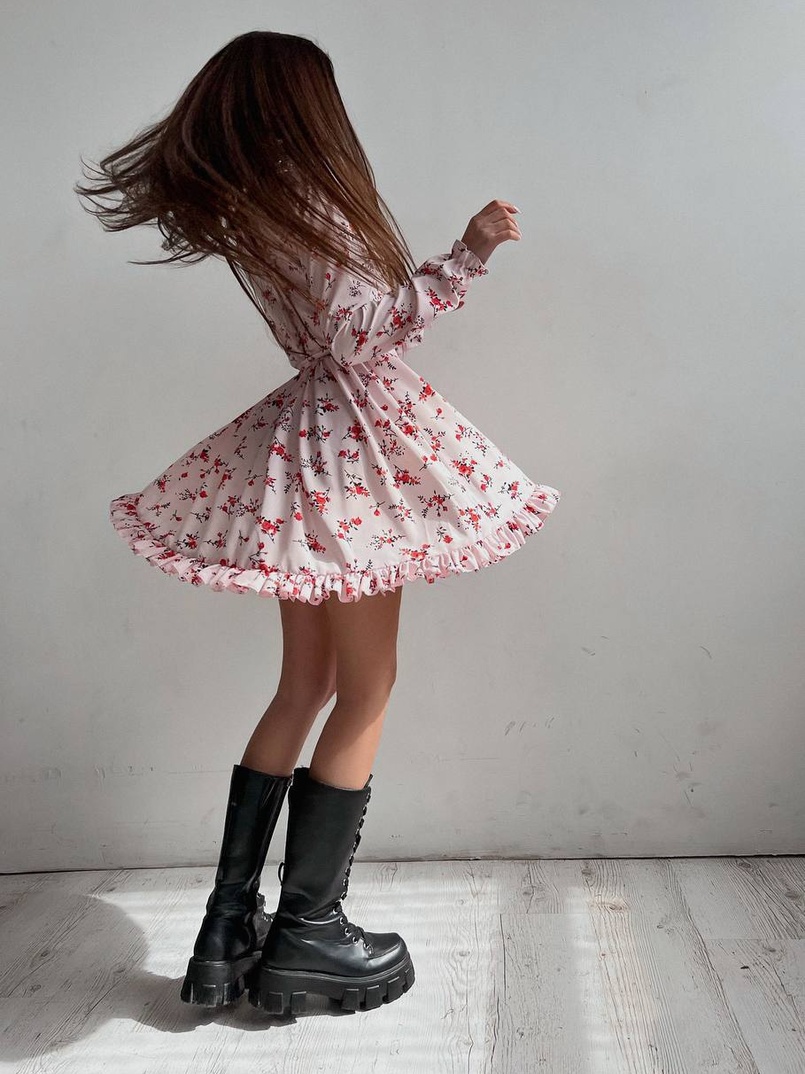 Сукня в квітковий принт з воланами Сукня в квітковий принт з воланами | PUSHKA SHOP