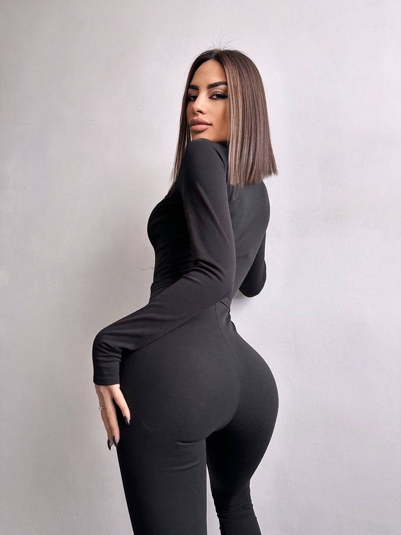 Облягаючий комбінезон з двома змійками та застібкою на талії Облягаючий комбінезон з двома змійками та застібкою на талії | PUSHKA SHOP