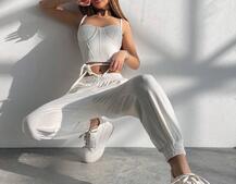 Велюровий комплект трійка: кофта + корсет з чашечками + джогери  Велюровий комплект трійка: кофта + корсет з чашечками + джогери  | PUSHKA SHOP